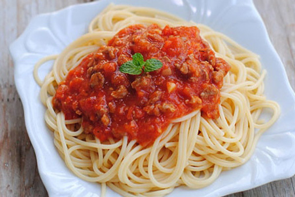 Tomato Paste And Beef Sauce Spaghetti